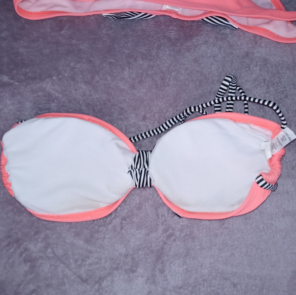 Bikini - Picture 4 of 6
